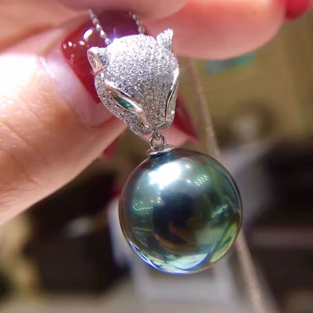 Tahitian Black Pearl 925 Silver Pendant: Tahitian Black Pearl 925 Silver Pendant ****** Metal: Tahitian Pearl / Color: Black / Pearl Diameter 14mm