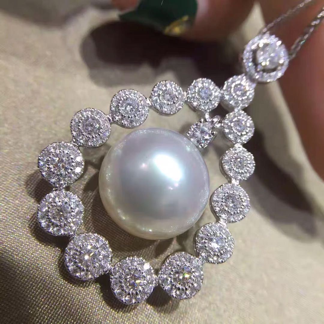 Australian White Pearl 925 Silver Pendant: Australian White Pearl 925 Silver Pendant ****** Metal: Australian Pearl / Color: White / Pearl Diameter 12mm