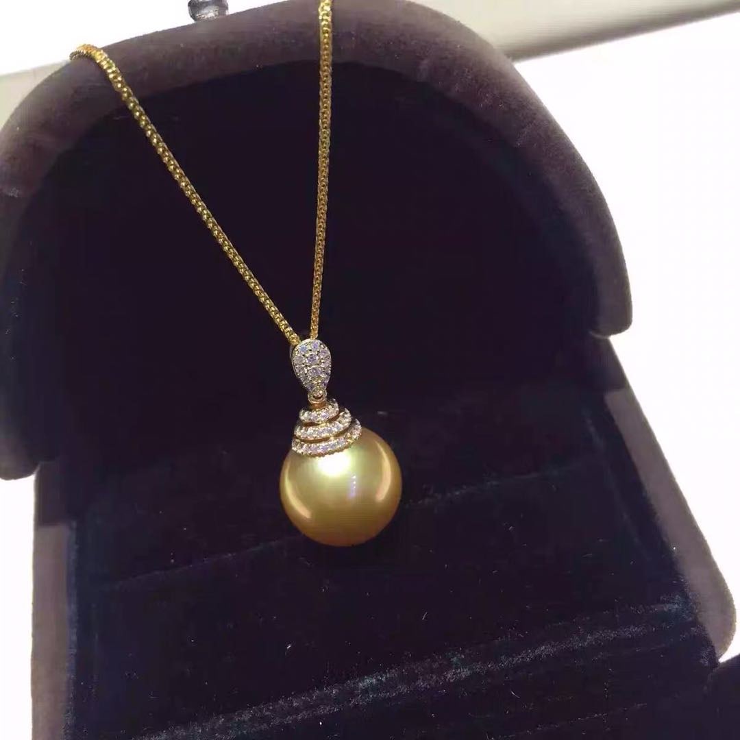South Sea Golden Pearl 925 Silver Pendant (1 of 3)