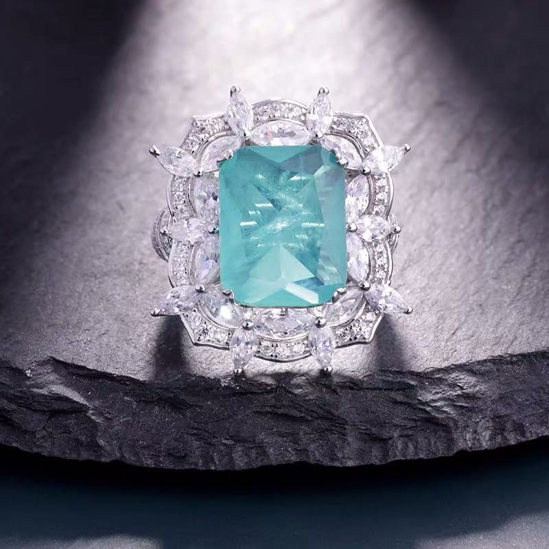925 Silver Paraiba Ring: 925 Silver Paraiba Ring ****** Metal: 925 Silver / Main Stone: Paraiba / Color: Blue / Size: 20*28mm