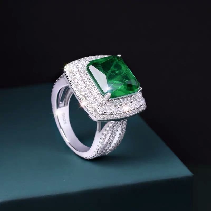925 Silver Emerald Ring (1 of 3)