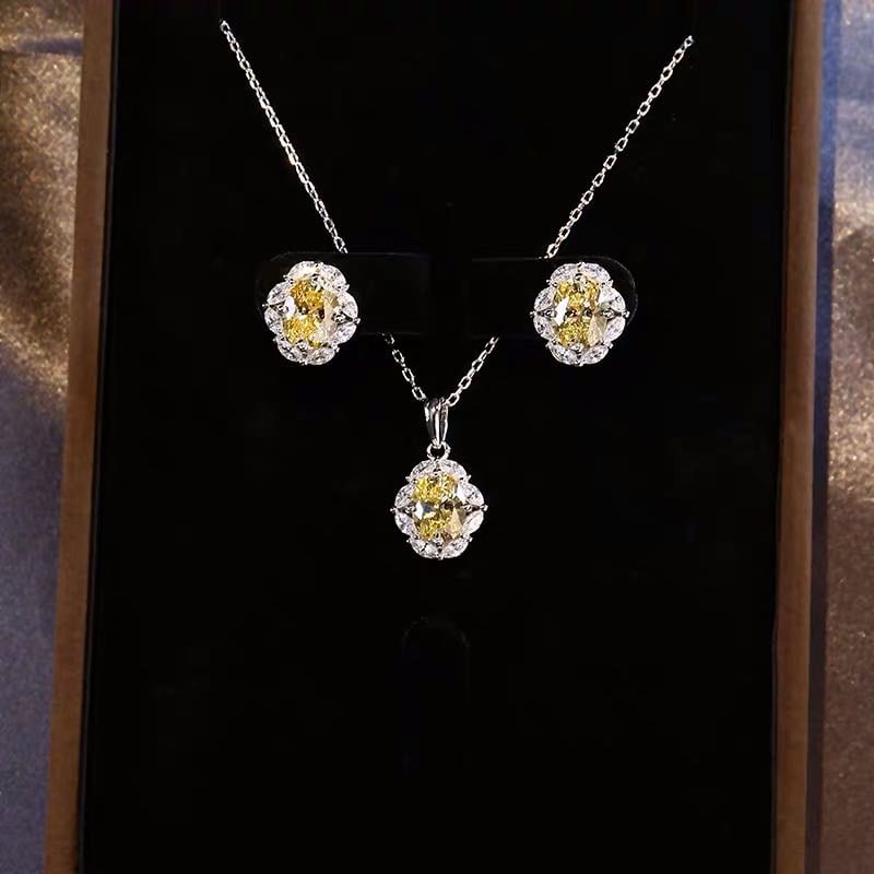 925 Silver Yellow Gem Necklace And Earrings Two-Piece Set: 925 Silver Yellow Gem Necklace And Earrings Two-Piece Set ****** Metal: 925 Silver / Main Stone: Yellow Gem / Color: Yellow / Pendant Size: 10*13mm / Length : 45cm / Earring Size: 10*13mm