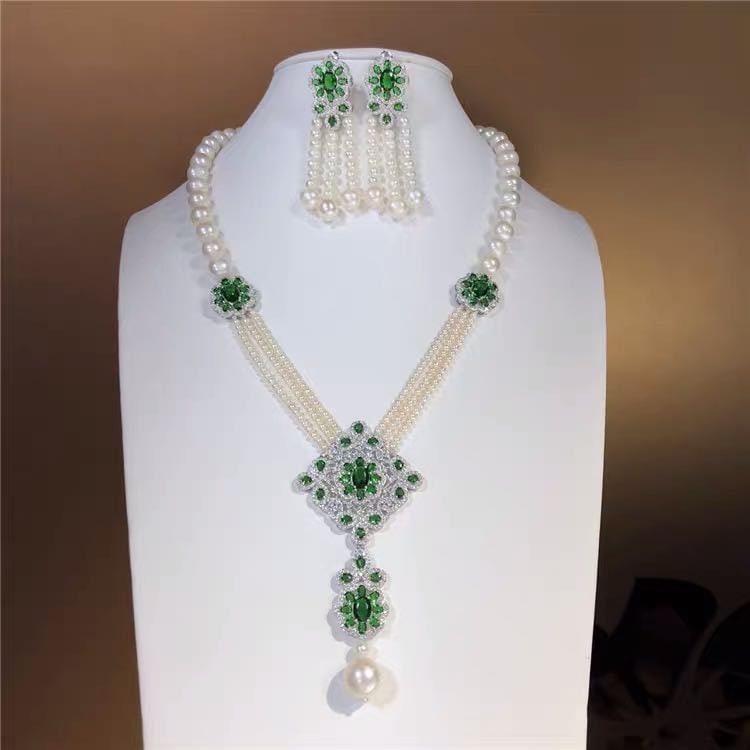 Natural Pearl Necklace Embeded Emerald 925 Silver Pendant And Earrings Two-Piece Set (1 of 6)