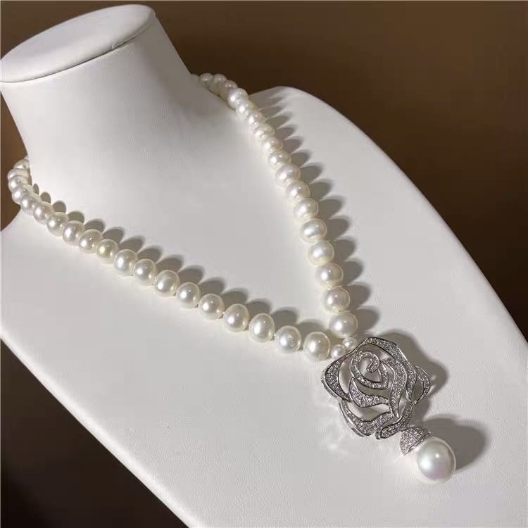 Natural Pearl Necklace 925 Silver Pendant: Natural Pearl Necklace 925 Silver Pendant ****** Metal: Natural Pearl / Color: White / Pearl Diameter 10mm, Necklace Length 45mm