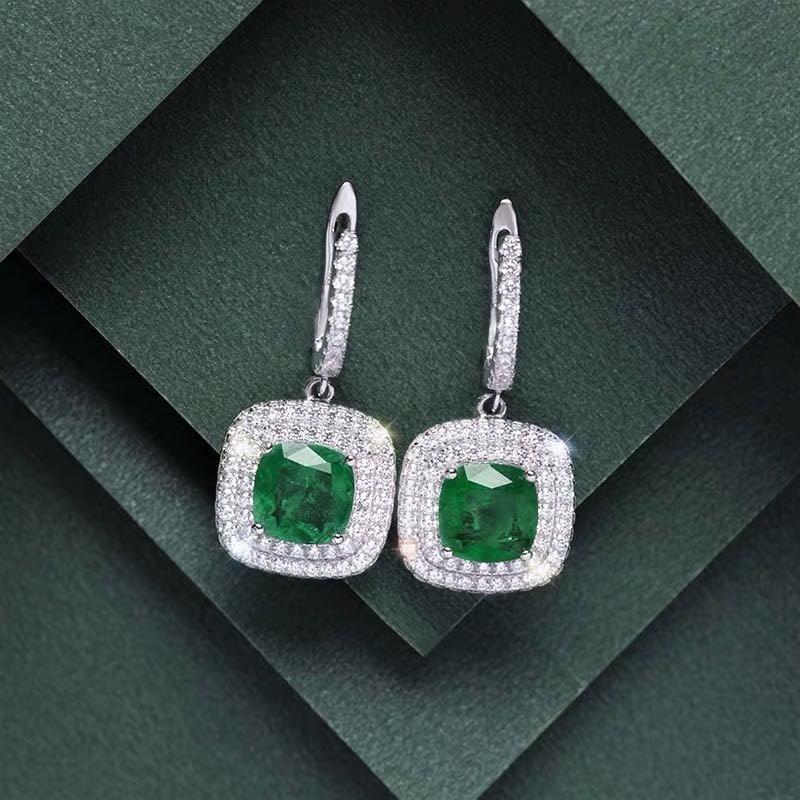 925 Silver Emerald Earrings: 925 Silver Emerald Earrings ****** Metal: 925 Silver / Main Stone: Emerald / Color: Green / Earring Size: 12*30mm