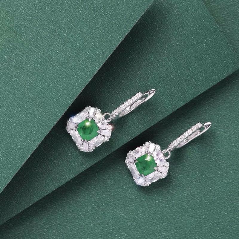 925 Silver Emerald Earrings: 925 Silver Emerald Earrings ****** Metal: 925 Silver / Main Stone: Emerald / Color: Green / Earring Size: 12*30mm