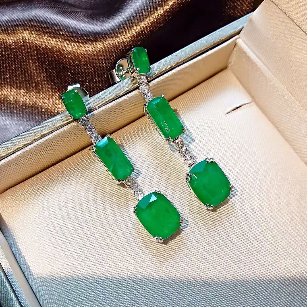 925 Silver Emerald Earrings (1 of 3)