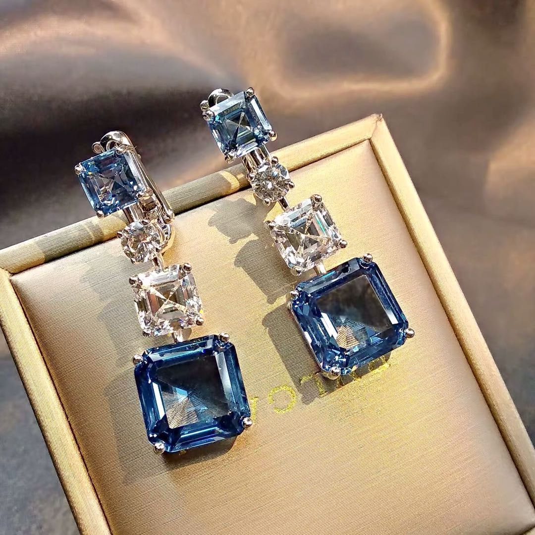 925 Silver Topaz Earrings: 925 Silver Topaz Earrings ****** Metal: 925 Silver / Main Stone: Topaz / Color: Blue / Earrings Size: 11*40mm