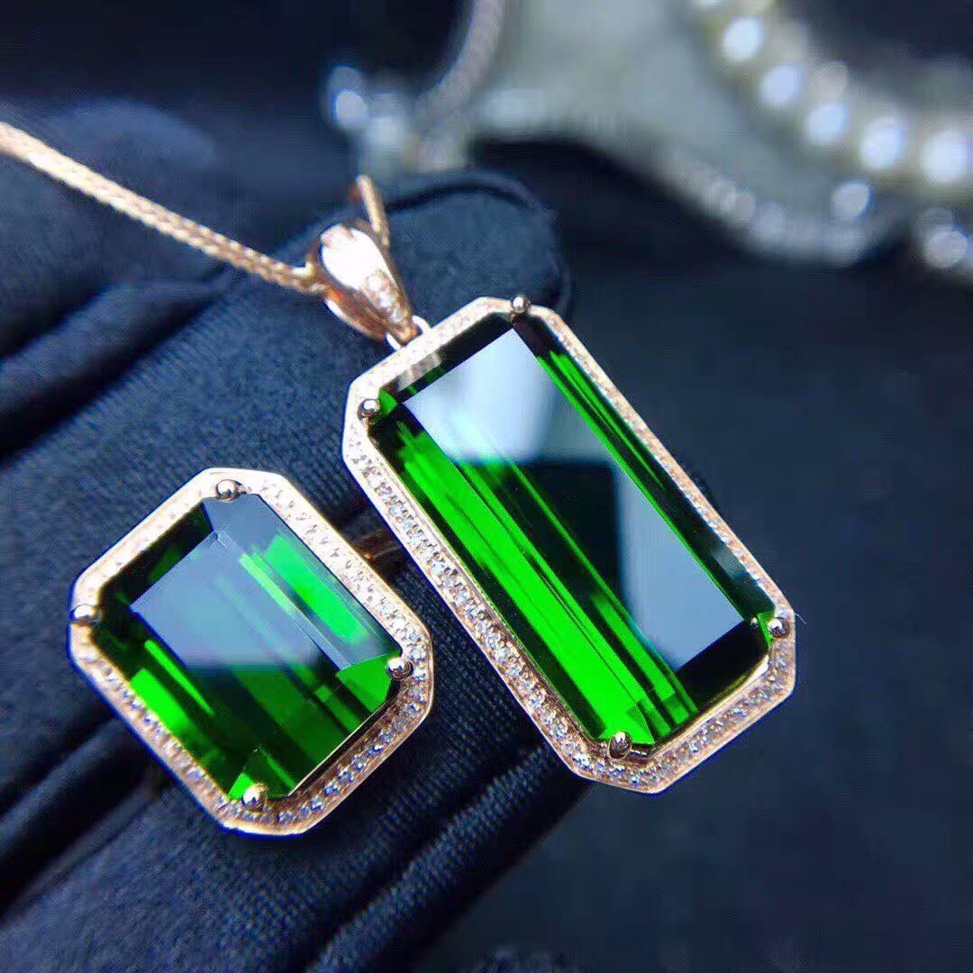 925 Silver Crystal Pendant And Ring Two-Piece Set (1 of 4)