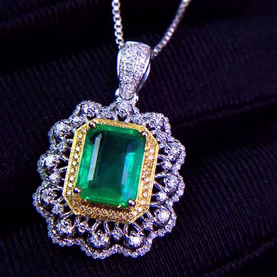 925 Silver Emerald Pendant (1 of 4)