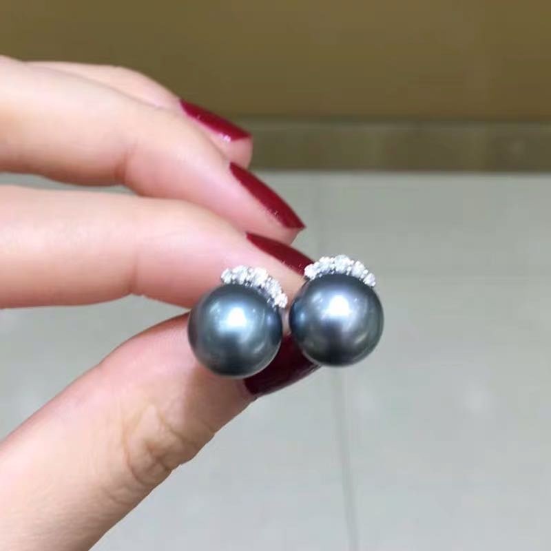 Natural Gray Pearl 925 Silver Earrings: Natural Gray Pearl 925 Silver Earrings ****** Metal: Natural Pearl / Color: Gray / Pearl Diameter 10mm
