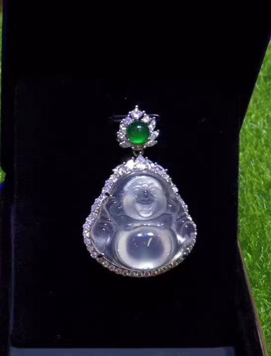 925 Silver Jade Buddha Pendant: 925 Silver Jade Buddha Pendant ****** Metal: 925 Silver / Main Stone: Jade / Color: White / Main Stone Size: 26*26mm