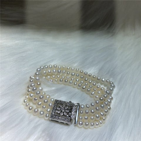 Natural Pearl 925 Silver Bracelet: Natural Pearl 925 Silver Bracelet ****** Metal: Natural Pearl / Color: White / Pearl Diameter 5mm, Bracelet Length 18mm