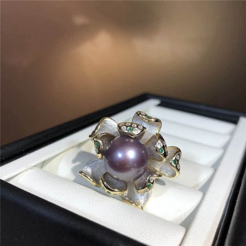 Natural Edison Purple Pearl 925 Silver Flower Ring: Natural Edison Purple Pearl 925 Silver Flower Ring ****** Metal: Natural Edison Pearl / Color: Purple /Pearl Diameter 13mm