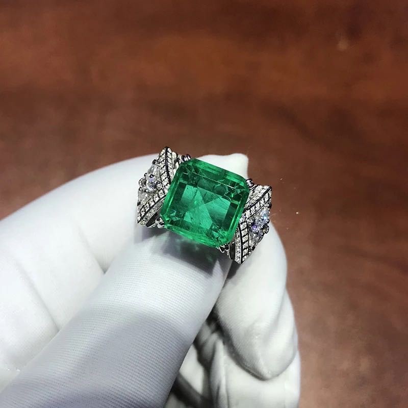 925 Silver 6ct Emerald Ring (1 of 4)