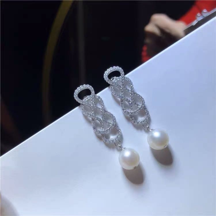 Natural Pearl 925 Silver Earrings: Natural Pearl 925 Silver Earrings ****** Metal: Natural Pearl / Color: White / Pearl Diameter 10mm