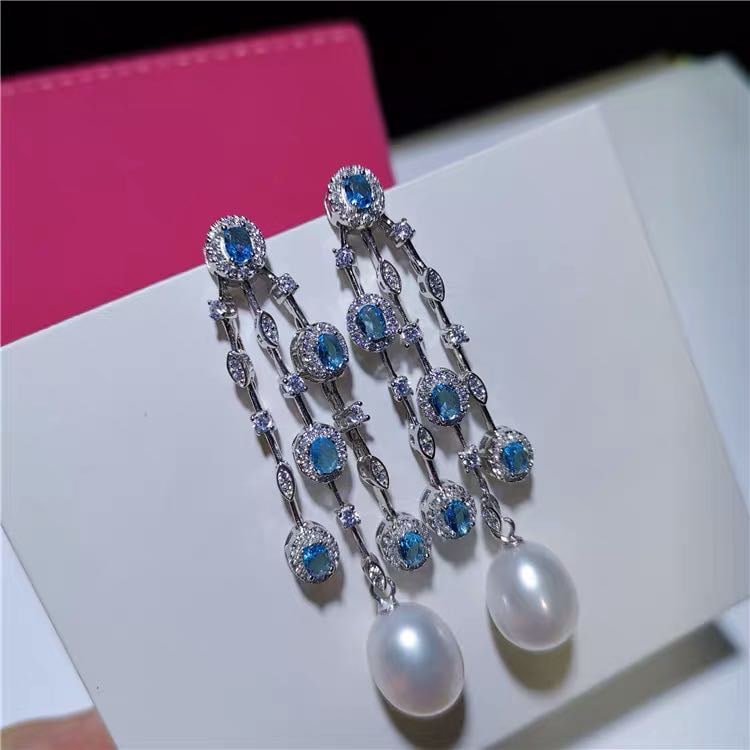 Natural Pearl Embeded Sapphire 925 Silver Earrings: Natural Pearl Embeded Sapphire 925 Silver Earrings ****** Metal: Natural Pearl / Color: White / Pearl Diameter 9mm