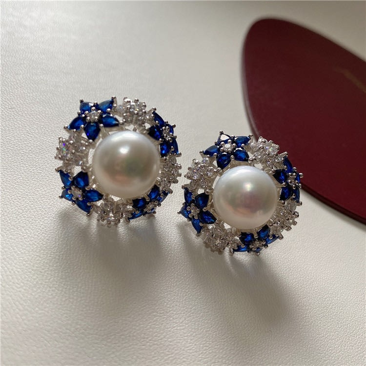 Natural Pearl Embeded Sapphire 925 Silver Earrings: Natural Pearl Embeded Sapphire 925 Silver Earrings ****** Metal: Natural Pearl / Color: White / Pearl Diameter 13mm