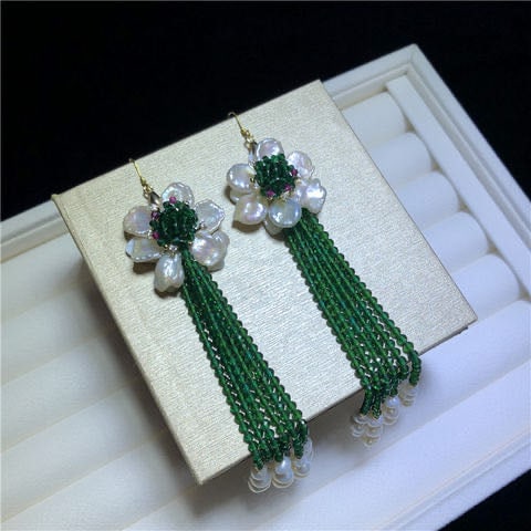 Natural Irregular Pearl Crystal 925 Silver Earrings: Natural Irregular Pearl Crystal 925 Silver Earrings ****** Metal: Natural Irregular Pearl / Color: White / Pearl Diameter 7mm, Earrings Length 13cm