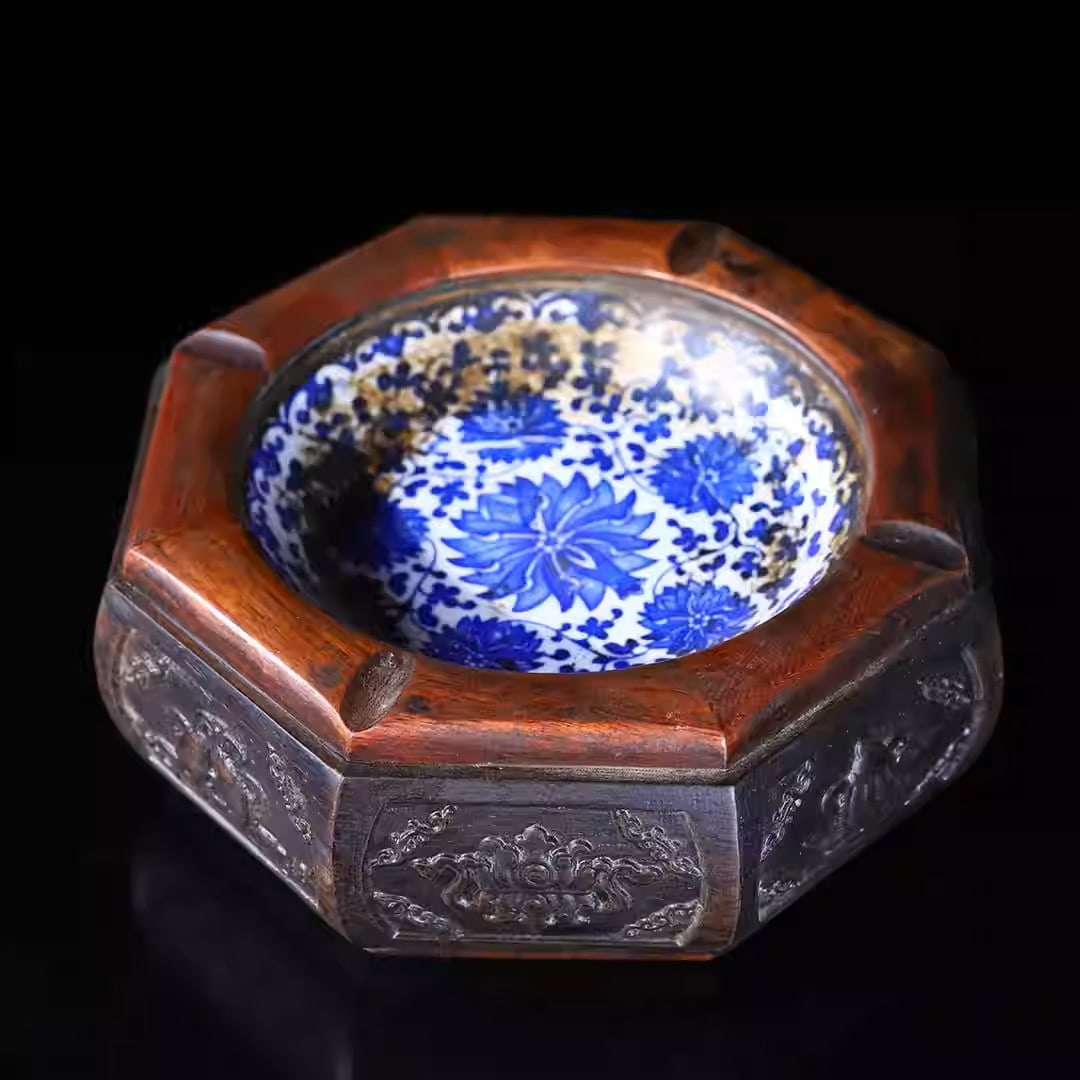 Rosewood carved brush washer with eight auspicious symbols and inlaid blue and white porcelain: Diagonal length 14 cm, height 6 cm