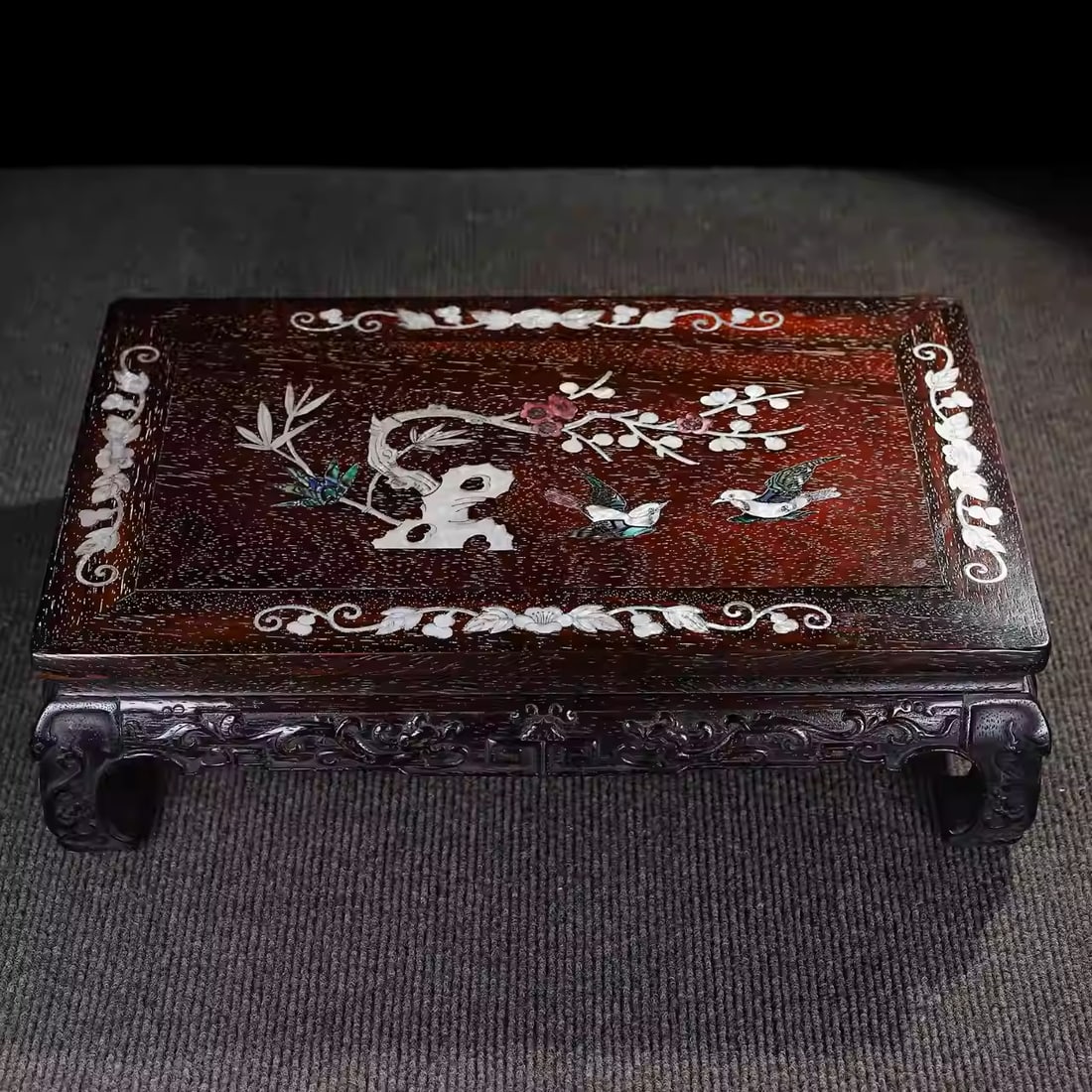 Rosewood tea table inlaid with mother-of-pearl floral and bird motifs: Dimensions: Length 40cm, Width 27cm, Height 13cm Weight: 1634g