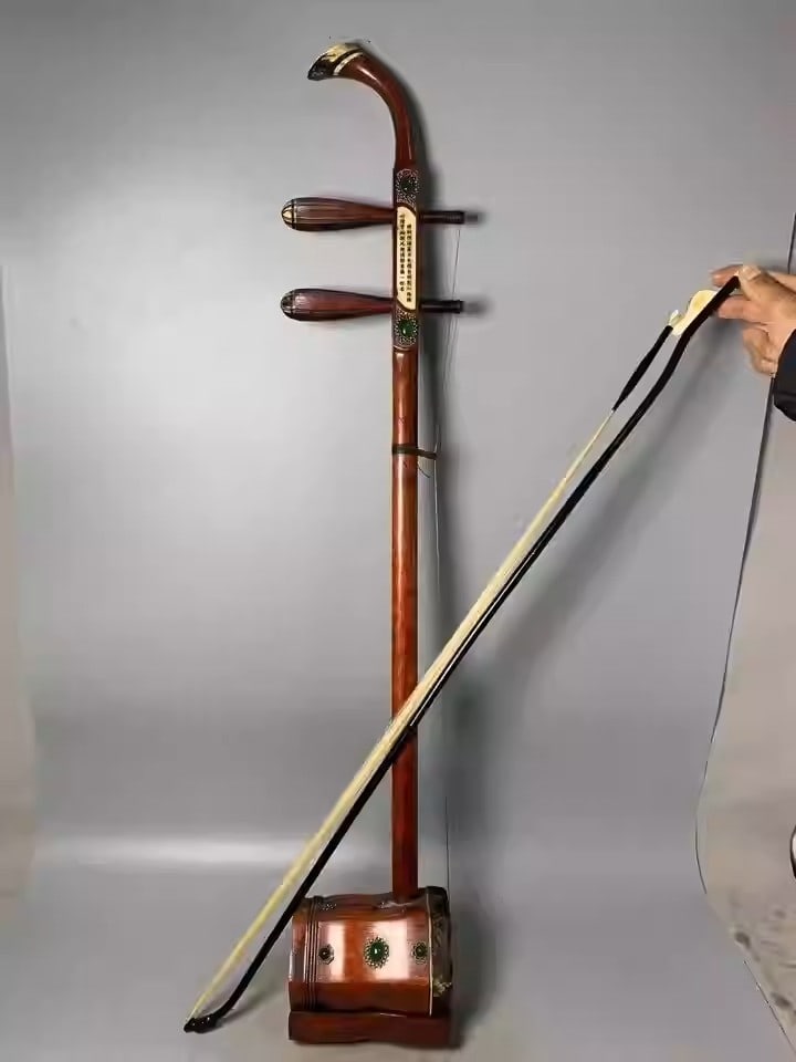 Rosewood erhu inlaid with jade and bone: Dimensions: Length 82cm, Width 14cm
