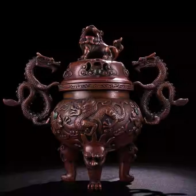 Pure copper tripod incense burner with dragon handles and lion-shaped lid: Dimensions: Width 24cm, Height 23cm Weight: 2078g