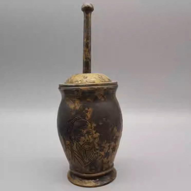 Brass mortar and pestle for grinding traditional Chinese medicine: Dimensions: Width 6.5cm, Height 20.5cm Weight: 762g