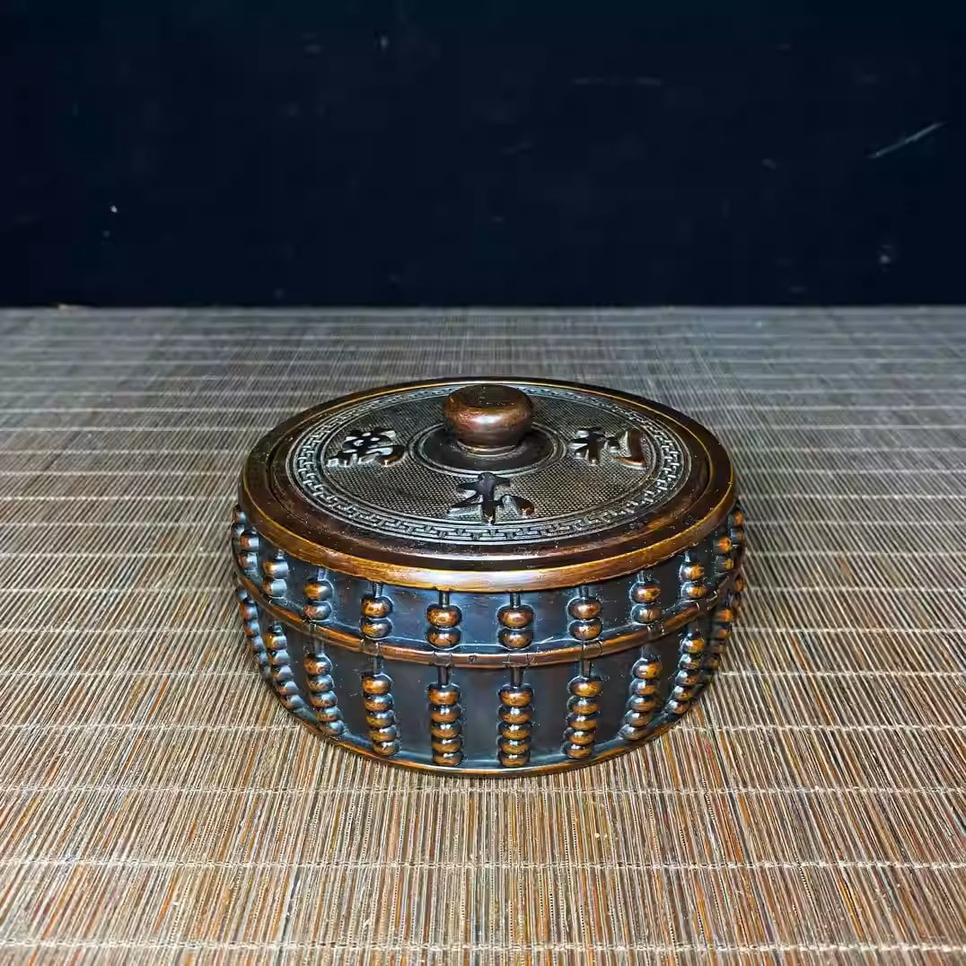 Brass ashtray (1 of 5)