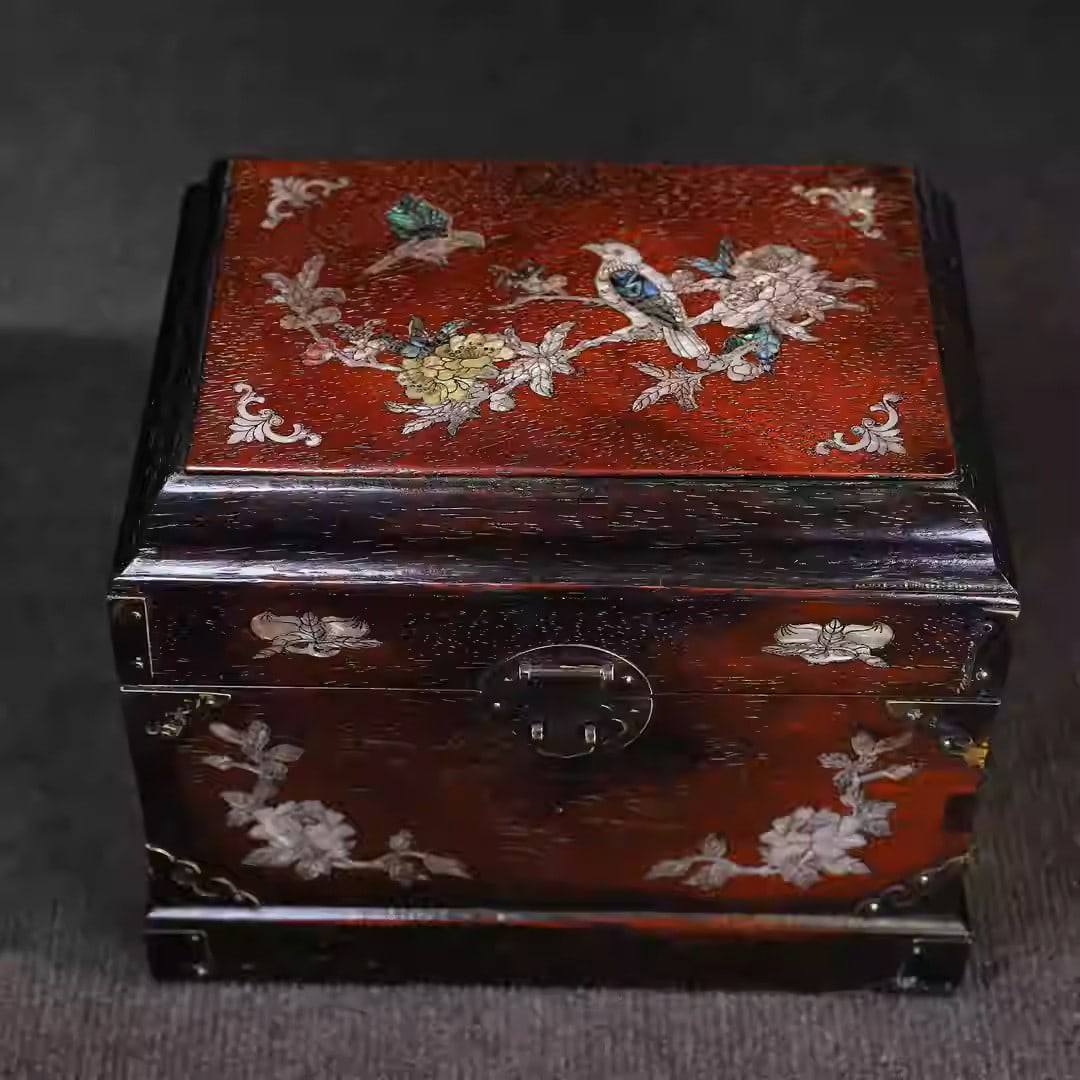Rosewood storage box inlaid with mother-of-pearl floral and bird motifs (1 of 5)