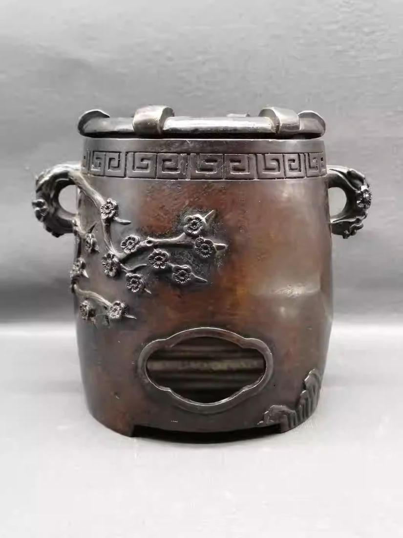 Bronze charcoal stove with embossed magpies and plum blossoms (1 of 5)
