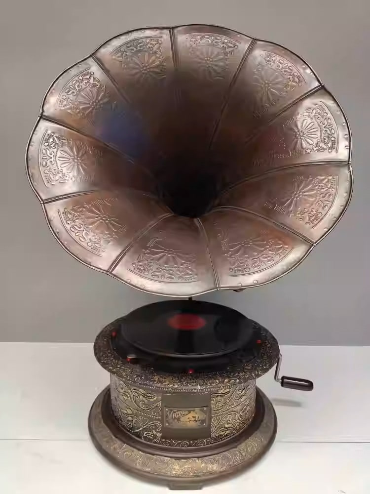 Solid wood phonograph with copper plating (1 of 5)