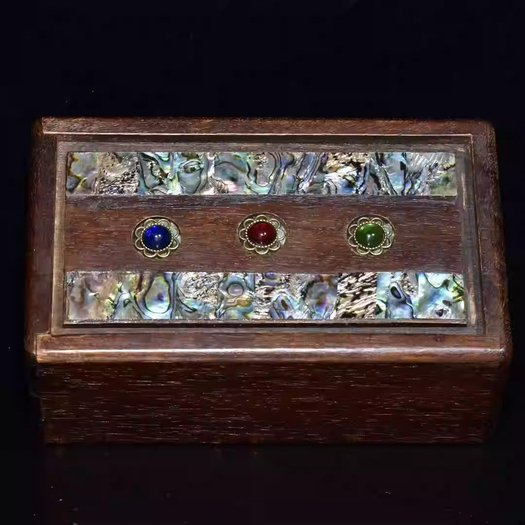 Rosewood mechanical box inlaid with mother-of-pearl and gemstones: Length 14 cm, width 8.5 cm, height 6 cm
