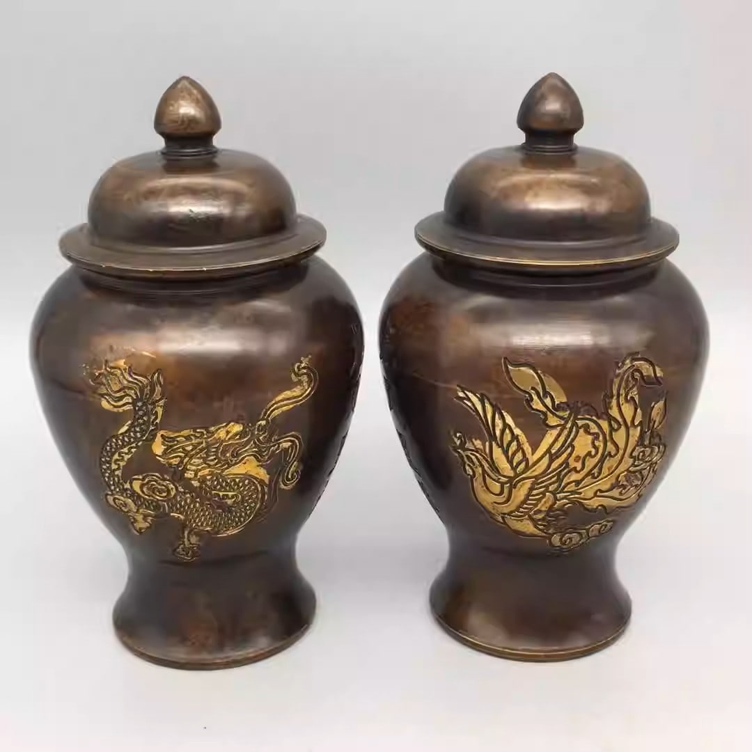 Gilt bronze vase with dragon and phoenix motifs (1 of 5)
