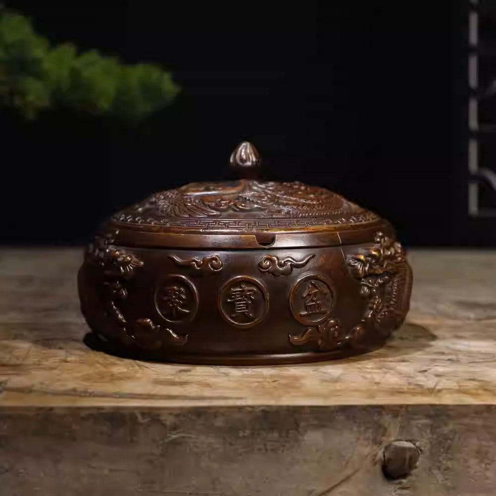 Pure copper ashtray with embossed dragon and phoenix design: Diameter: 11.5 cm Inner diameter: 10 cm Height: 8 cm Weight: 700 g