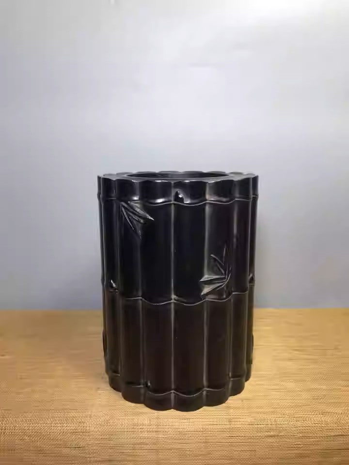 Sandalwood carved bamboo-shaped pen holder (1 of 5)