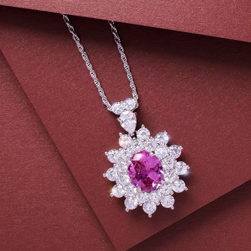 925 Silver Ruby Necklace: 925 Silver Ruby Necklace ****** Metal: 925 Silver / Main Stone: Ruby / Color: Red / Pendant Size: 25*35mm / Length : 45cm