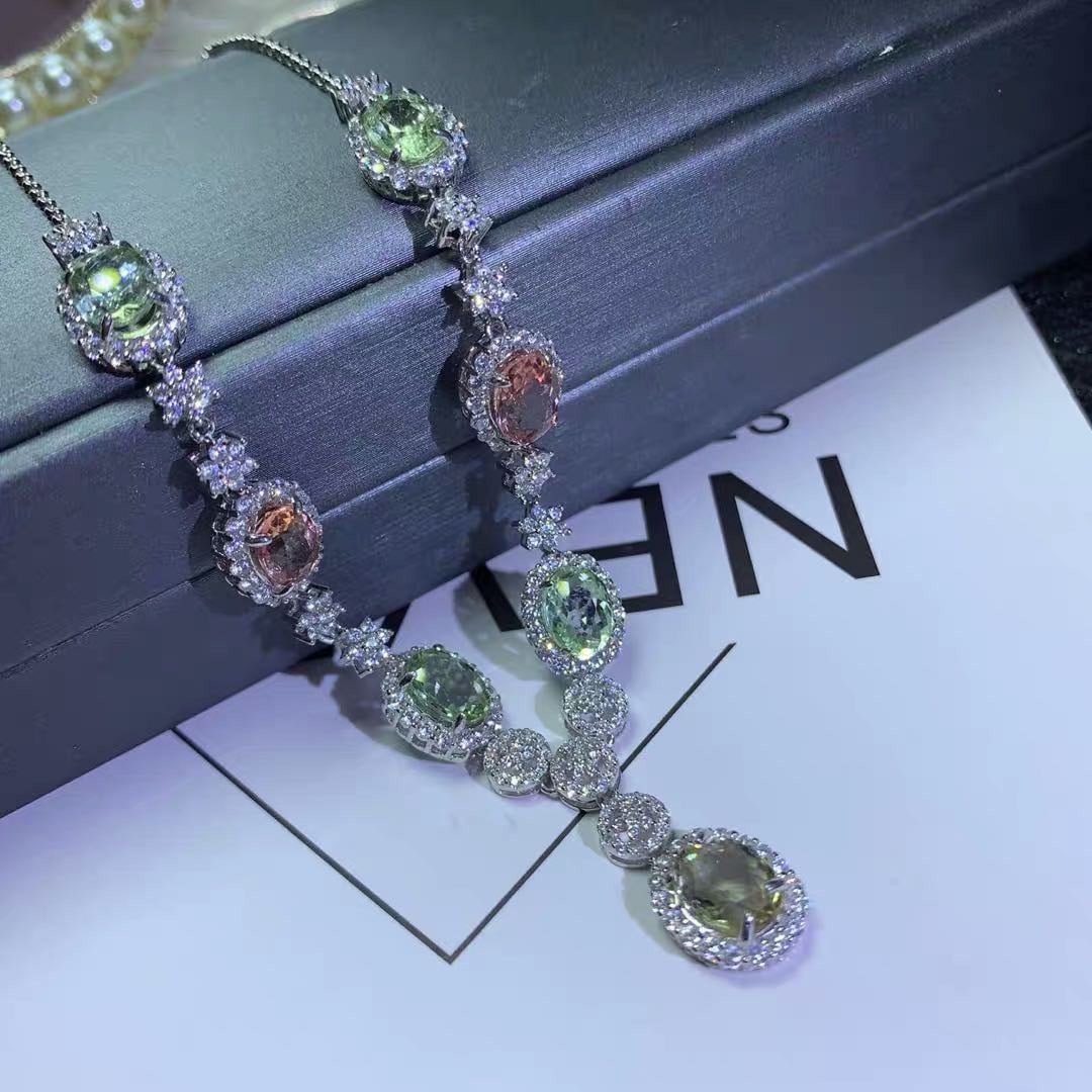 925 Silver Tourmaline Necklace: 925 Silver Tourmaline Necklace ****** Metal: 925 Silver / Main Stone: Tourmaline / Color: Green Yellow