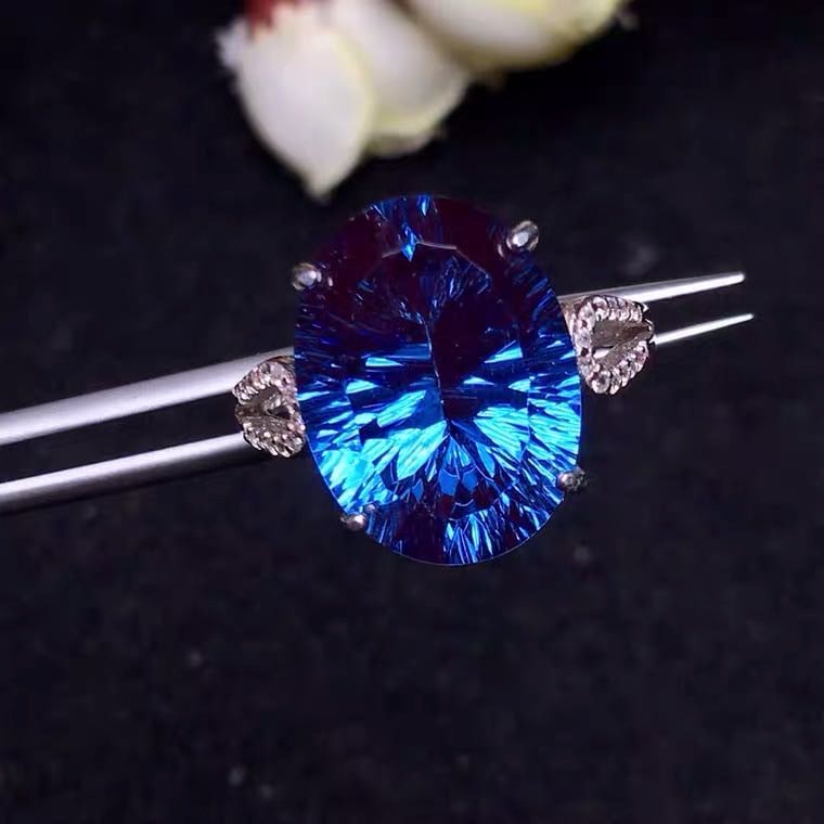 925 Silver Switzerland Topaz Ring: 925 Silver Switzerland Topaz Ring ****** Metal: 925 Silver / Main Stone: Switzerland Topaz / Color: Blue