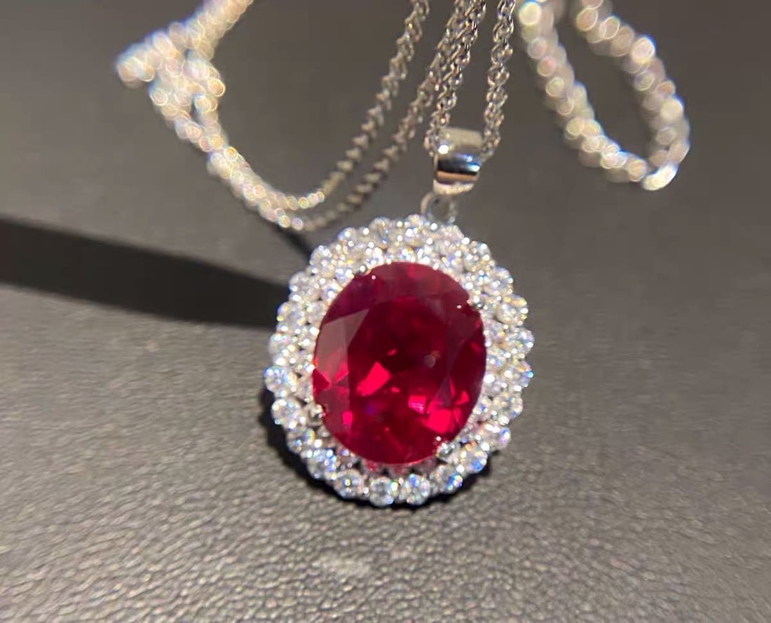 925 Silver 8ct Ruby Pendant (1 of 5)