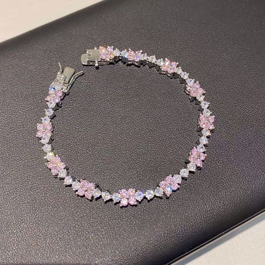 925 Silver Pink Gem Bracelet: 925 Silver Pink Gem Bracelet ****** Metal: 925 Silver / Main Stone: Pink Gem / Length : 17cm / Width : 5mm