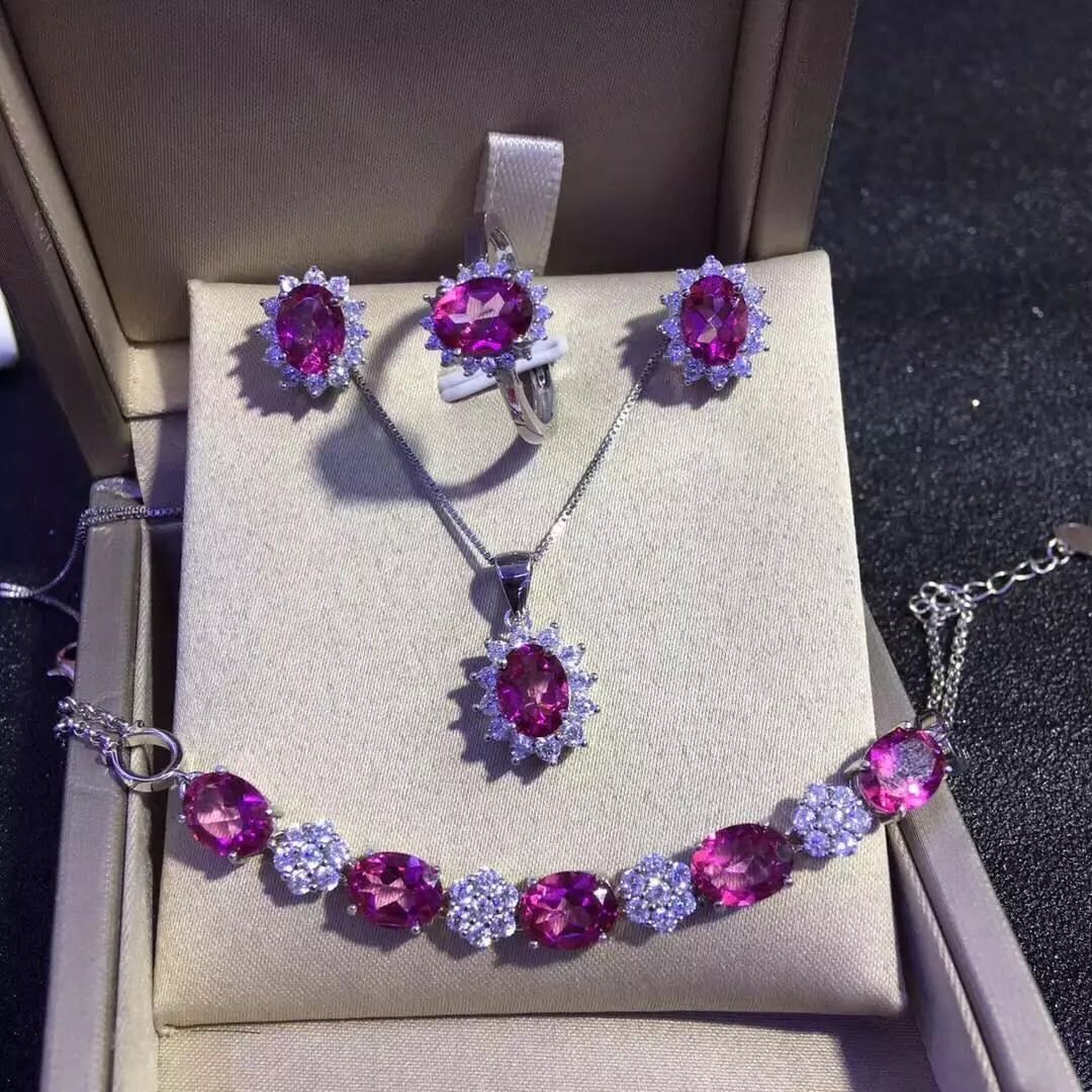 925 Silver Ruby Necklace Earrings Ring and Bracelet Four-Piece Set: 925 Silver Ruby Necklace Earrings Ring and Bracelet Four-Piece Set ****** Metal: 925 Silver / Main Stone: Ruby / Color: Red / Main Stone Size: 6*8mm