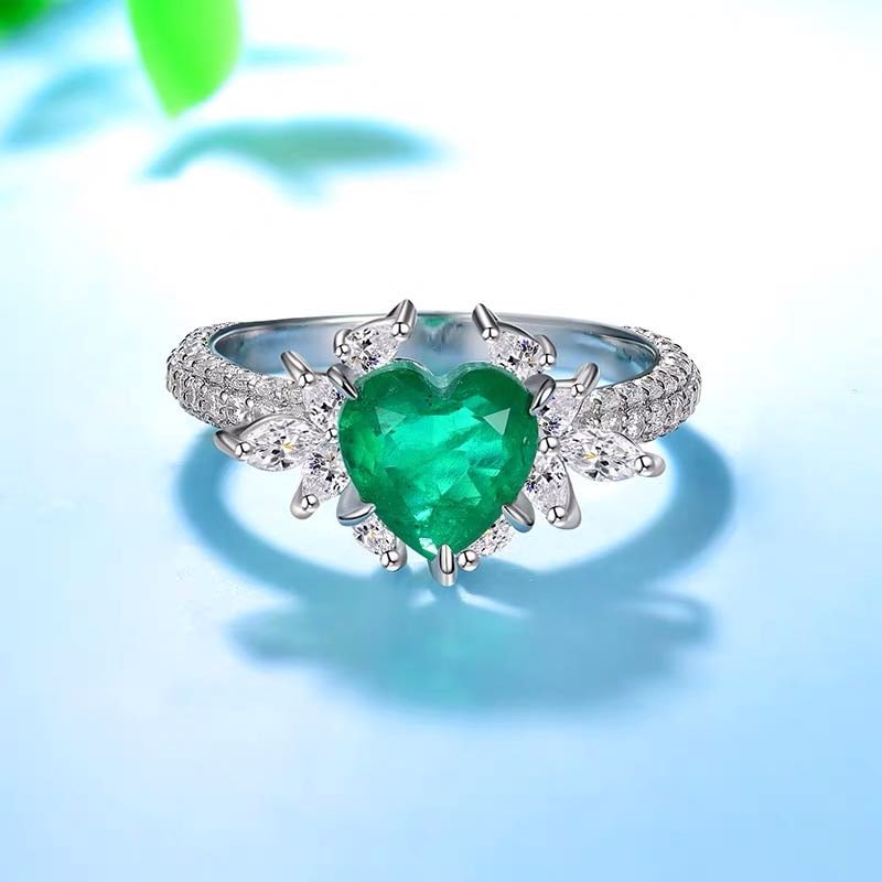 925 Silver 2ct Emerald Ring (1 of 4)