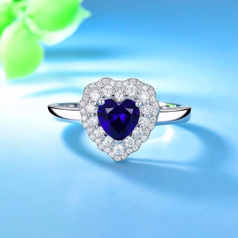 925 Silver Tanzanite Ring: 925 Silver Tanzanite Ring ****** Metal: 925 Silver / Main Stone: Tanzanite / Color: Blue / Main Stone Size: 6*6mm / Size: 12*12mm
