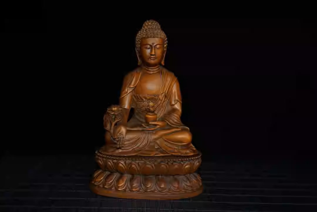 Boxwood carving of the Medicine Buddha (1 of 5)