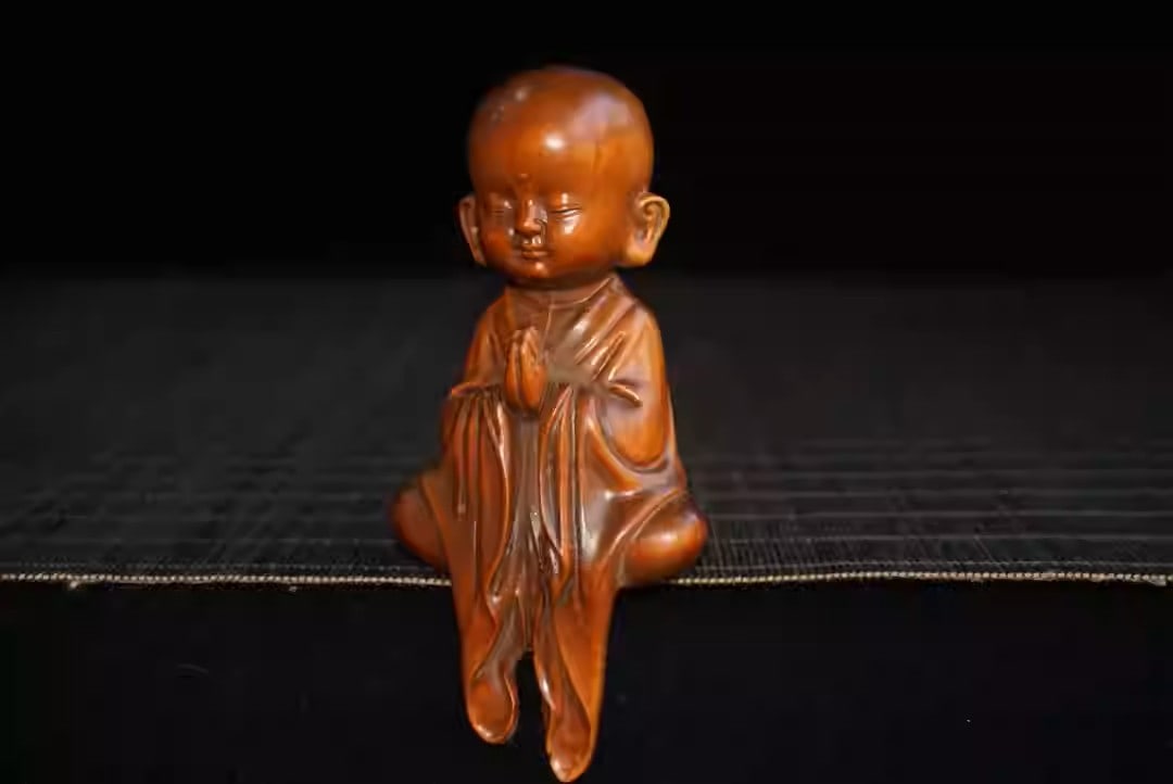 Boxwood carving of a child Buddha (1 of 5)
