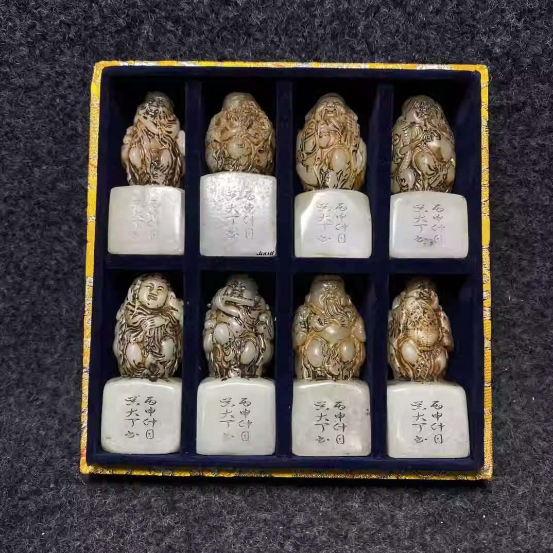 Shoushan stone carved seal set: Each seal dimensions: 2.5/2.5/6.9 cm (L/W/H); Box dimensions: 15.7/16/4.7 cm (L/W/D).