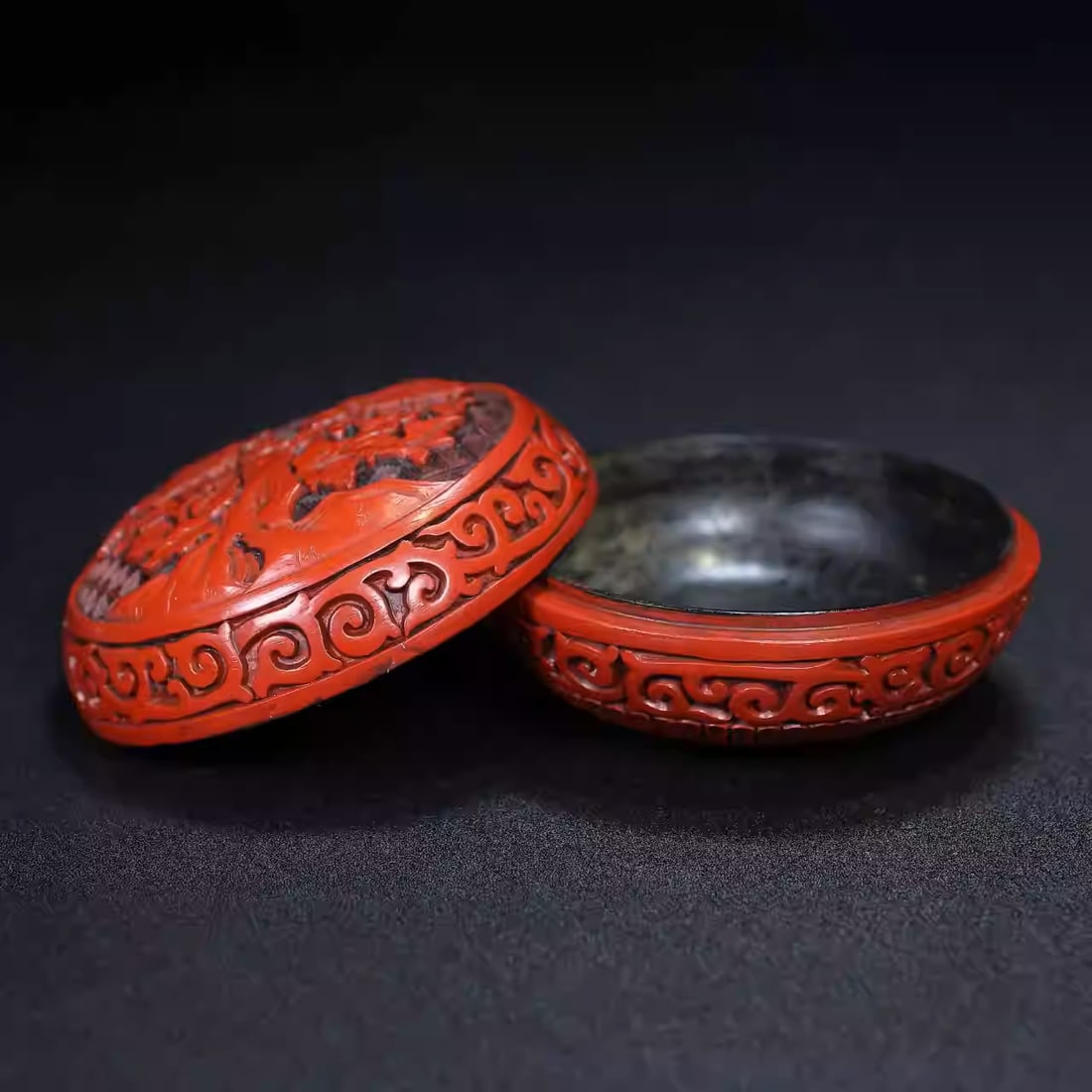 Carved red lacquer box ornament - 4