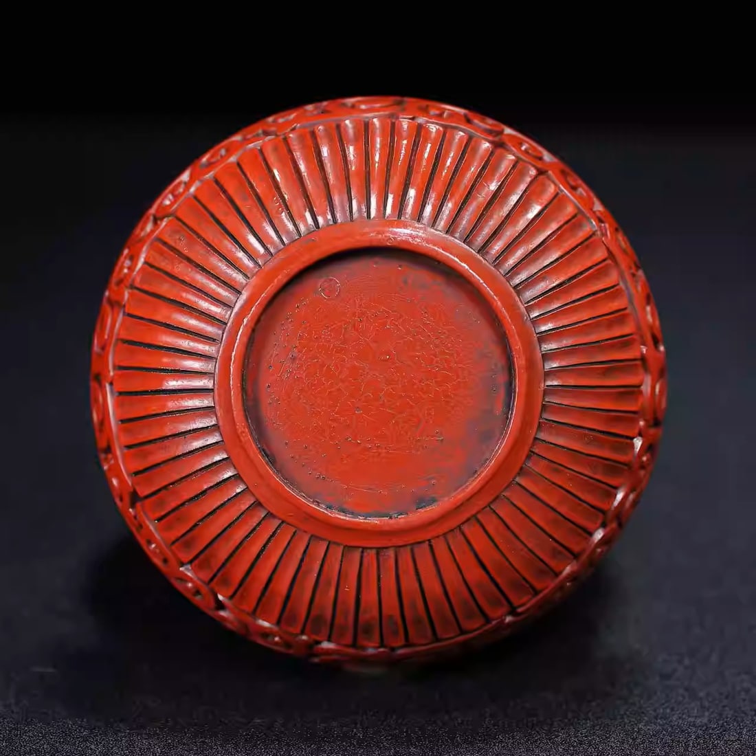 Carved red lacquer box ornament - 5