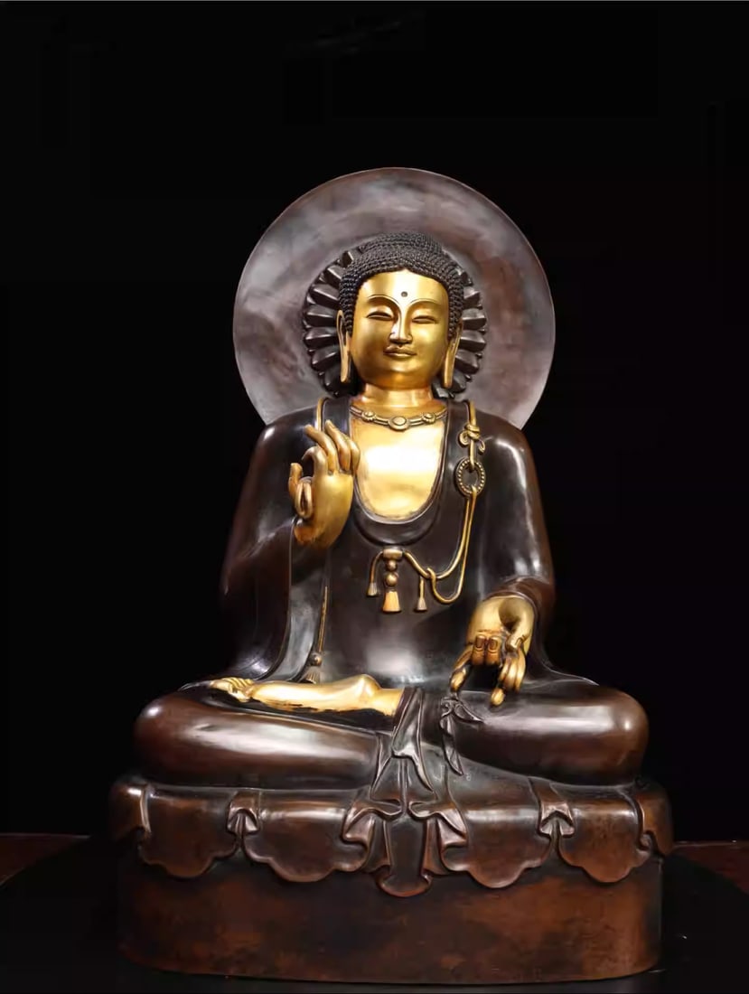 Gilded bronze Shakyamuni Buddha (1 of 5)